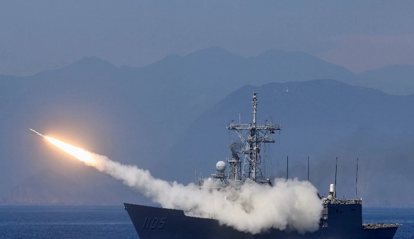 As drills end, Chinese and Taiwanese warships face off