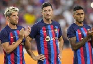 Barca signs four players after pulling last "economic lever"
