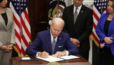 Biden signs abortion order, says Republicans undermines women's power