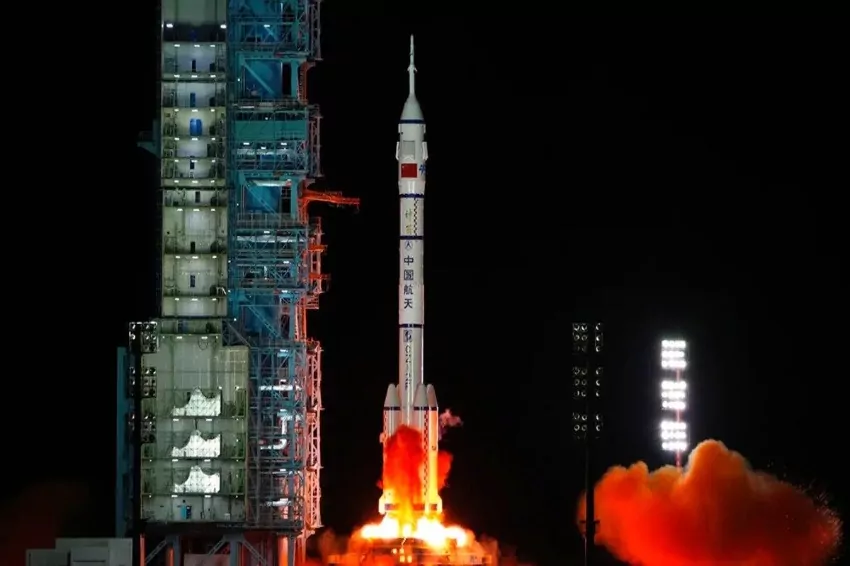 China launches a reusable spacecraft