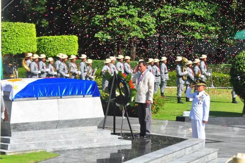 Marcos urges for post-pandemic "unity" on National Heroes Day