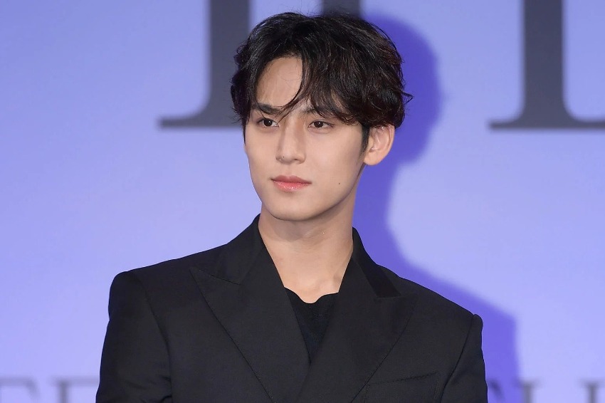 Mingyu of SEVENTEEN tested positive for COVID-19