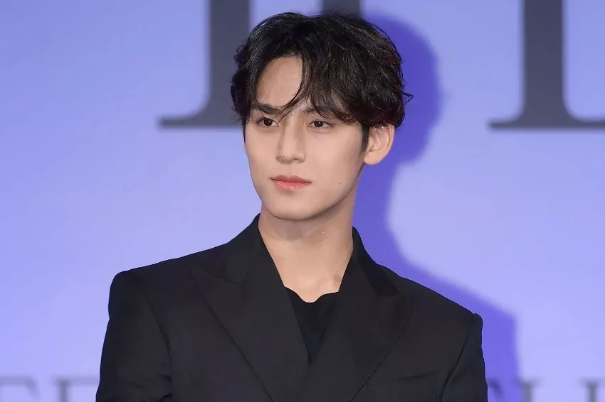 Mingyu of SEVENTEEN tested positive for COVID-19