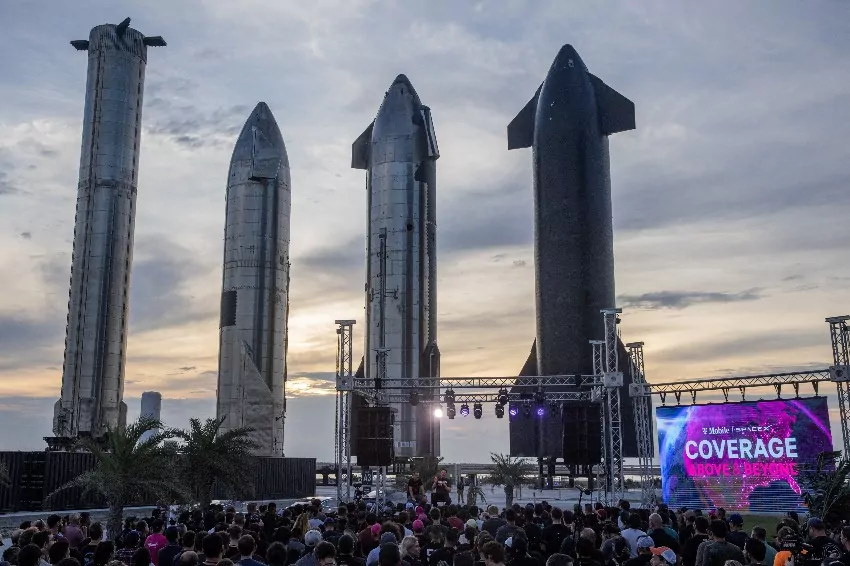 Musk’s SpaceX and T-Mobile intend to connect mobile phones to satellites