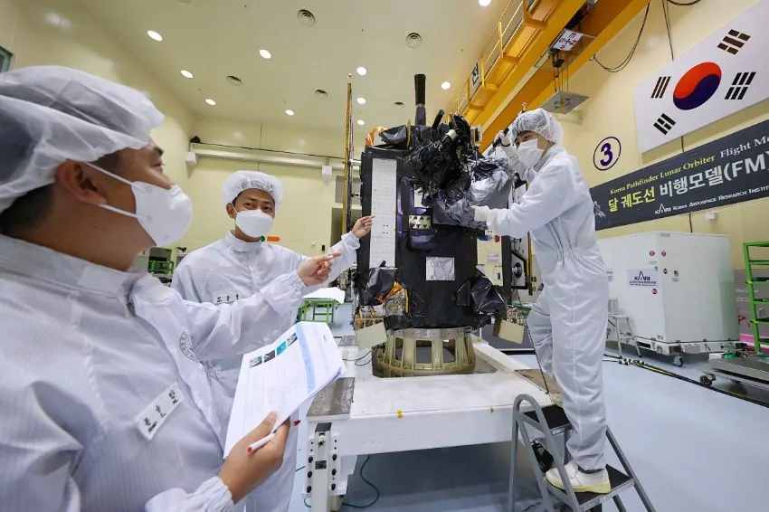 South Korean lunar orbiter launched