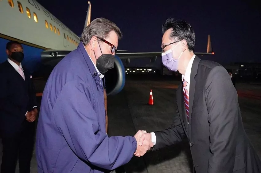 US congressmen visit Taiwan amid China tensions