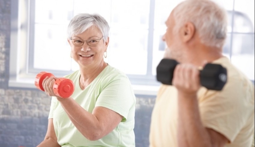 What types of exercise are designed to minimize the risk of dementia