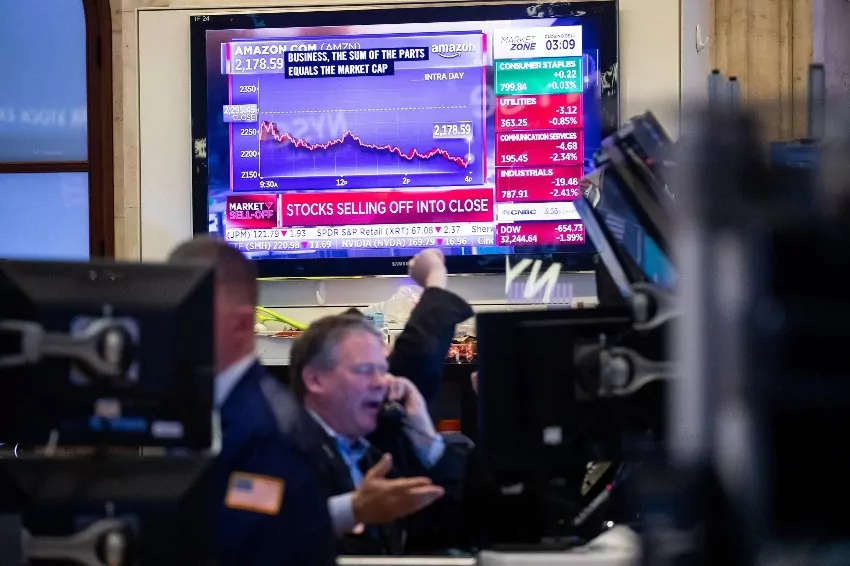 Why are investors selling tech stocks?