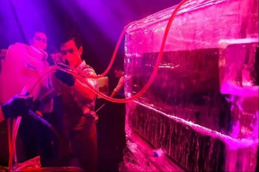 A Thai hotel breaks the Guinness World Record for the largest Negroni cocktail