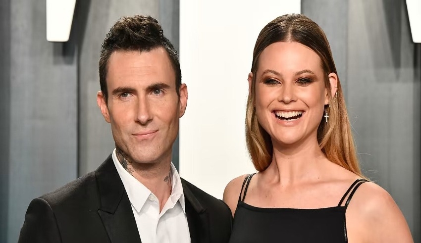 Adam Levine is cheating on his pregnant wife?