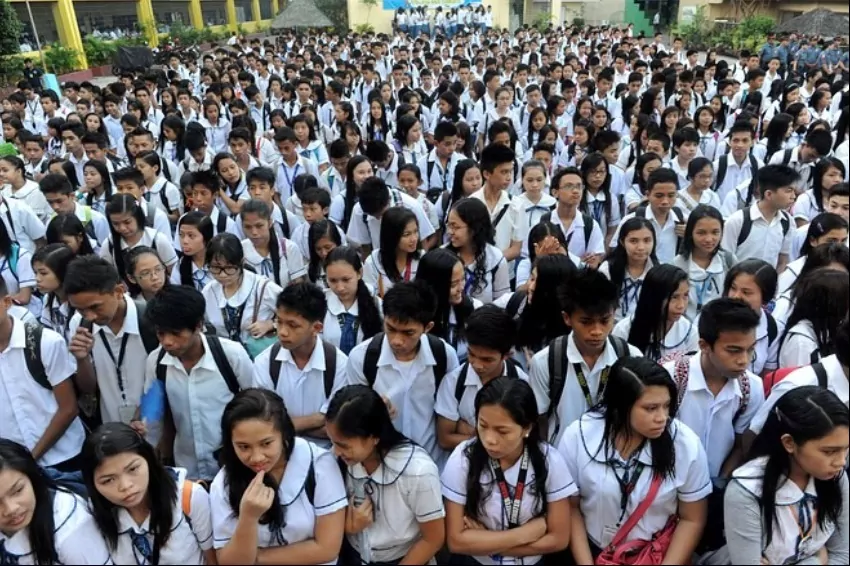 ‘He forced us to watch gay porn videos’ says Filipino teenager about his teacher