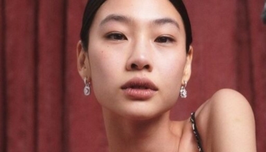 Jung Ho Yeon's Emmys 2022 look honors Korea heritage