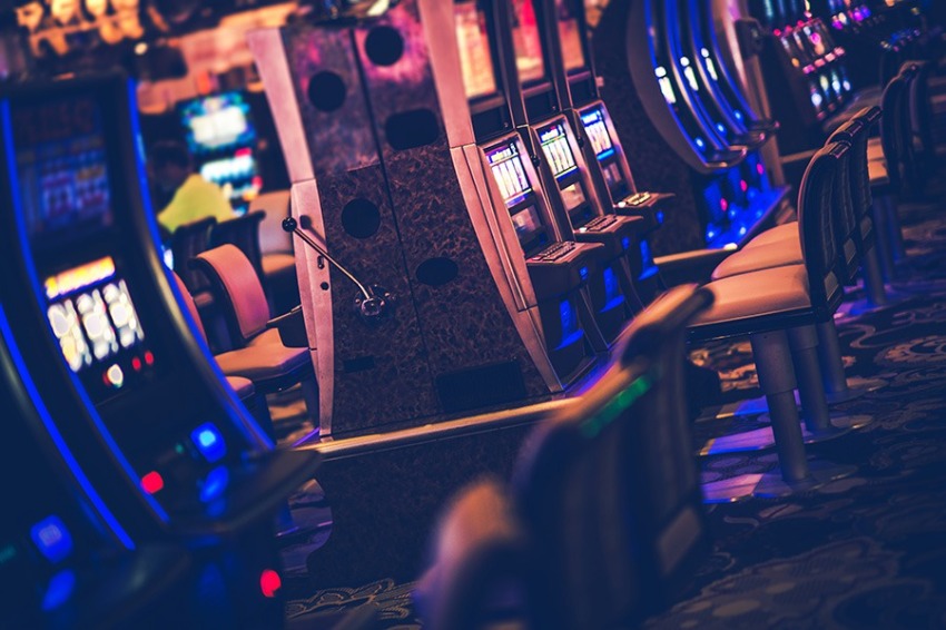 Philippines to ban 175 offshore gambling enterprises, deport 40,000 Chinese