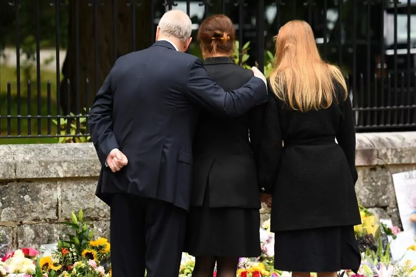 Prince Andrew just ‘groped’ his own daughter during Queen Elizabeth’s funeral