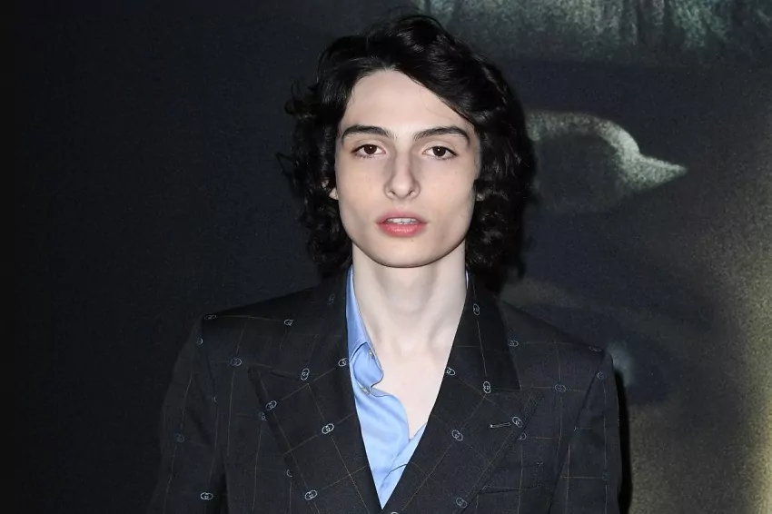 who is finn wolfhards girlfriend
