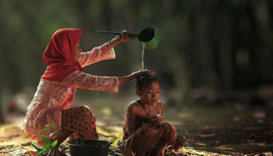 Couple in Indonesia's crazy village welcomes people with mental illness into their home