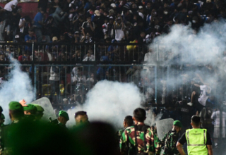 Indonesia football stadium crush, 125 dead