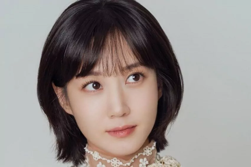 Park Eun-bin, the star of 'Extraordinary Attorney Woo,' has arrived in Manila