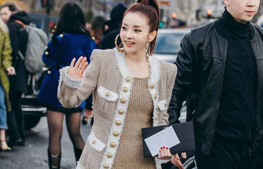 Sandara Park's Paris Fashion Week OOTDs Dazzled the Paparazzi