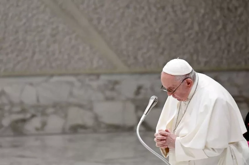 The Vatican reminds North Korea that the pope is ready to go there if they ask him
