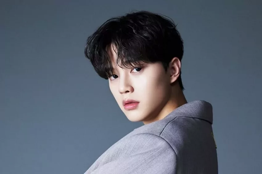 who is song kang girlfriend is he dating or single