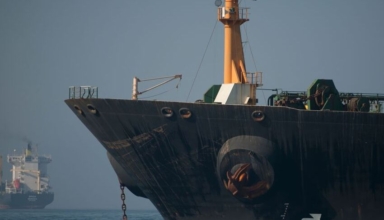 A month is needed to liberate an oil supertanker from Indonesia