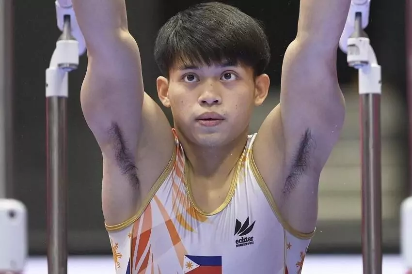 Carlos Yulo battles self-doubt after a rocky world championships