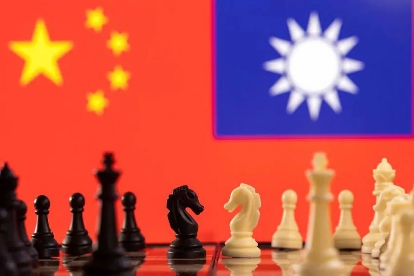 China freezes Taiwan contact fuels as tensions build