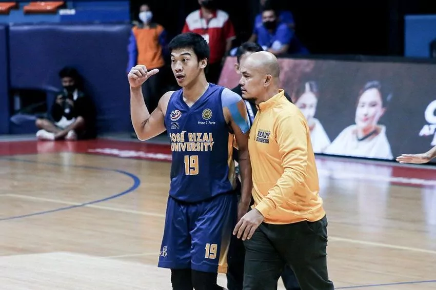 JRU player Amores charges, punches 4 CSB players during the game