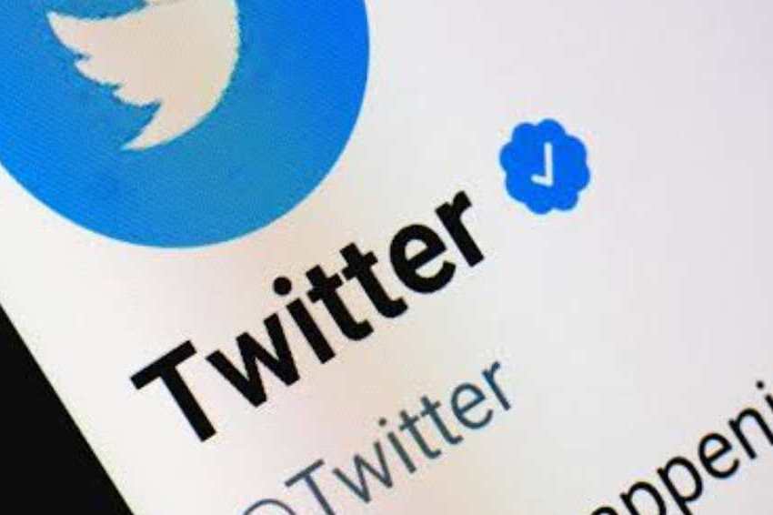 musk delays blue check verification on twitter
