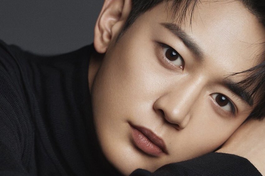 shinee's minho releases anticipated 'chase' teaser