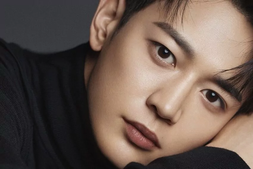 shinee's minho releases anticipated 'chase' teaser