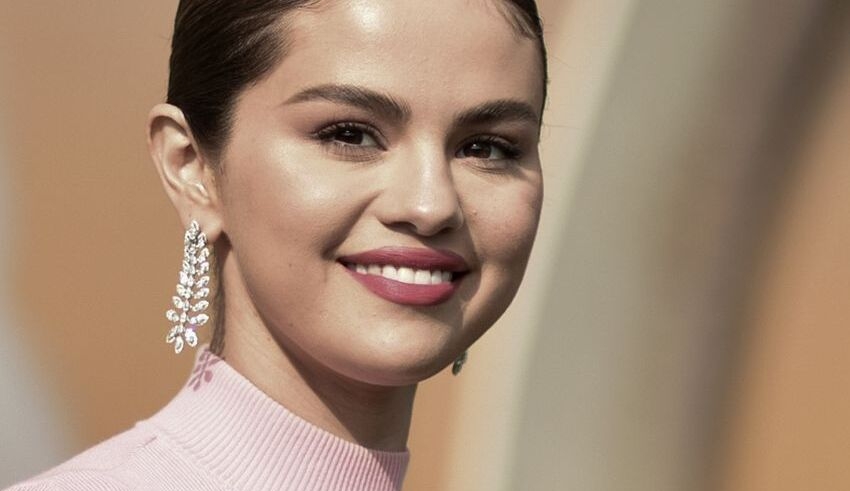 Selena Gomez discusses Bipolar Disorder and Childlessness