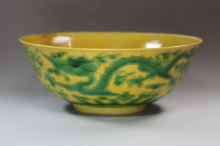 Taiwan museum admits smashing three $77 million Ming and Qing artifacts