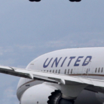 United Airlines suspends Twitter advertising