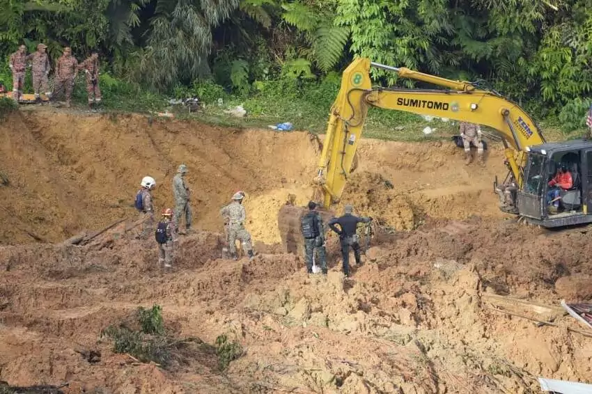12 missing after devastating landslide in malaysia campground hunt