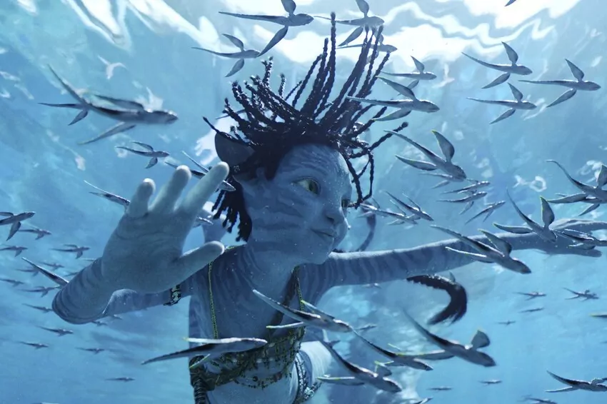 avatar the way of water crashes japanese movie projectors