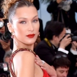 bella hadid wins at fashion awards