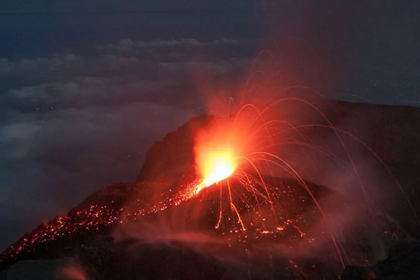 indonesia's mt. semeru eruption alerts thousands