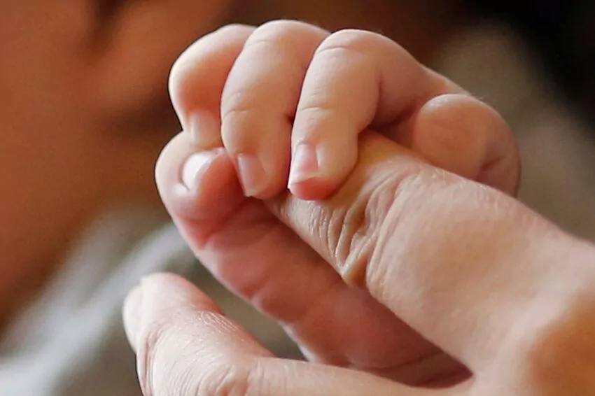japanese government wants to give people 80,000 to have babies