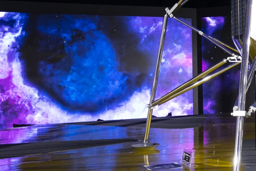 japanese ispace launches first commercial moon lander