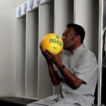 'king' pele mourned all over the world