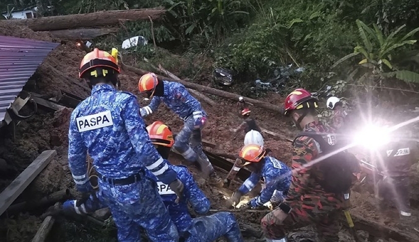 malaysia reports 2 killed, 51 missing following landslide