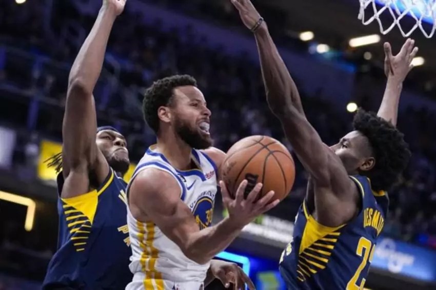 shoulder injury sidelines stephen curry for weeks