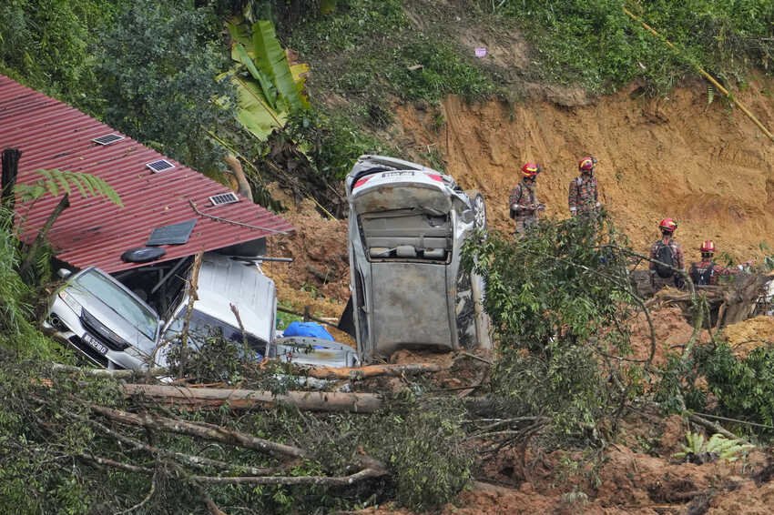Singaporean campers postpone Malaysia visits due to landslides