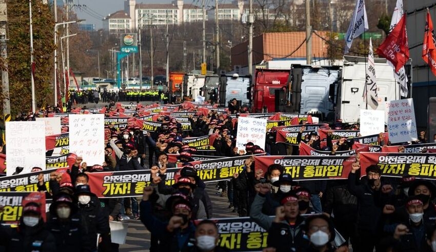south korean protesting truckers say we are not your enemy