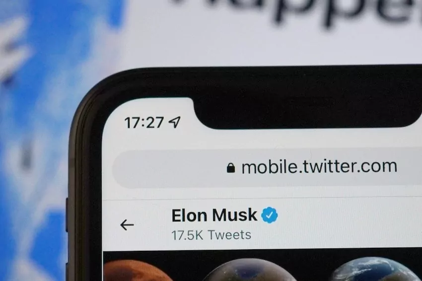 users are not allowed to promote their facebook accounts on twitter