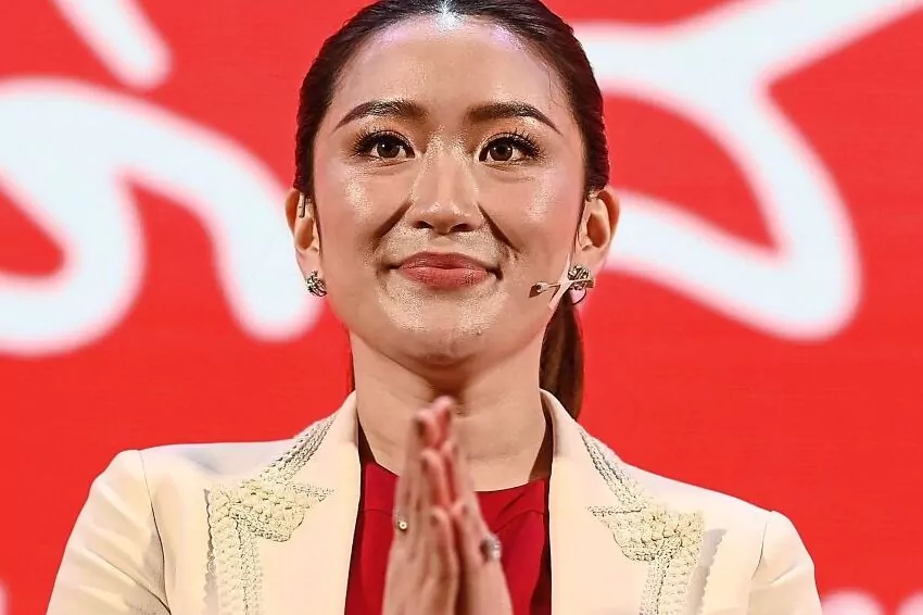 Daughter of exiled Thai PM Thaksin proclaims intention to run for prime minister