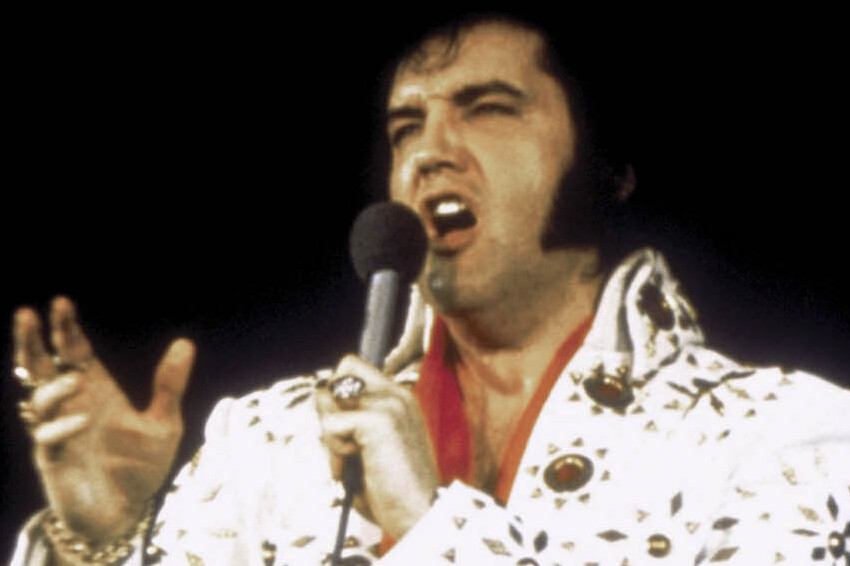 Elvis Presley's address book, briefcase, and other things are being auctioned off