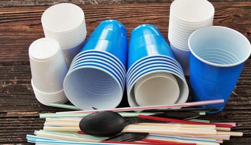 from 2026, the uae will ban single use plastic goods